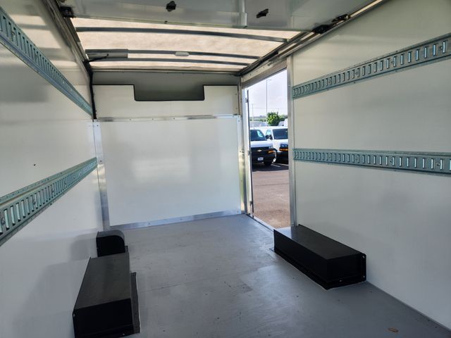 2024 Chevrolet Express Base Image 11 of 27