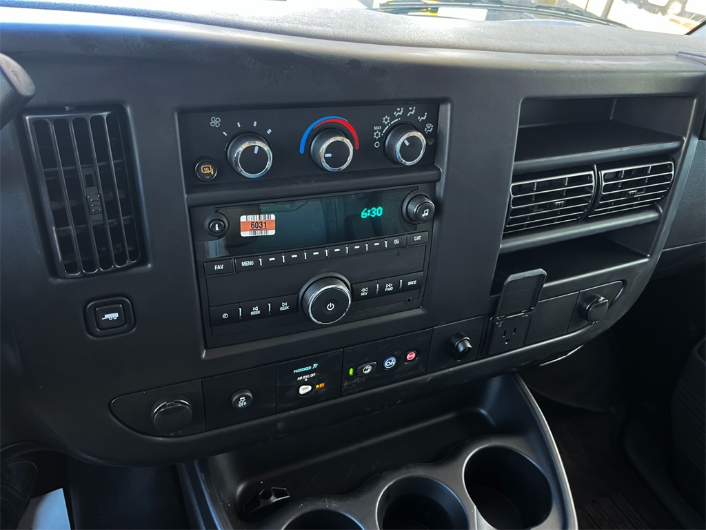 Vehicle image 11 of 26