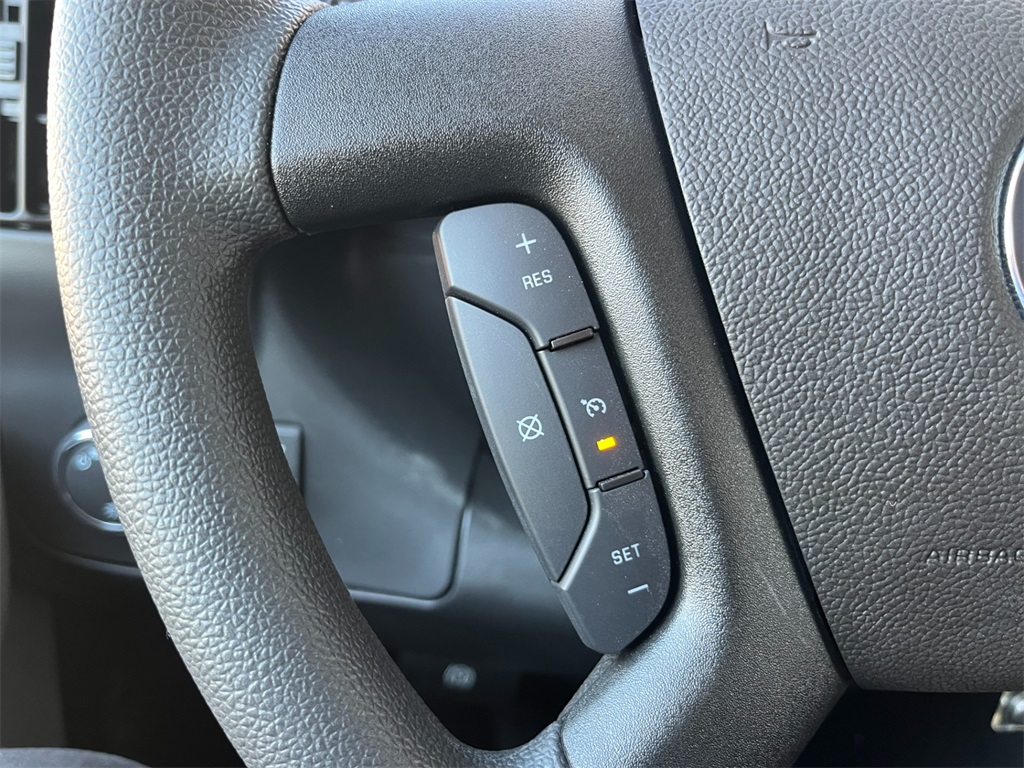 Vehicle image 14 of 26