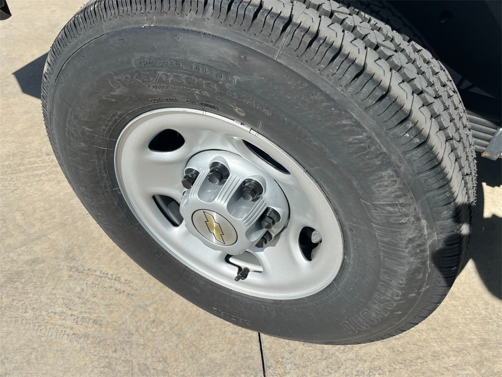 Vehicle image 9 of 26