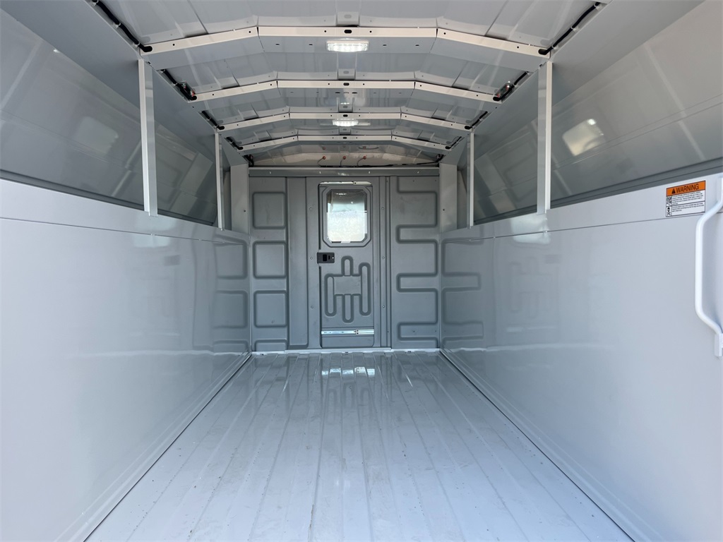 Vehicle image 19 of 26