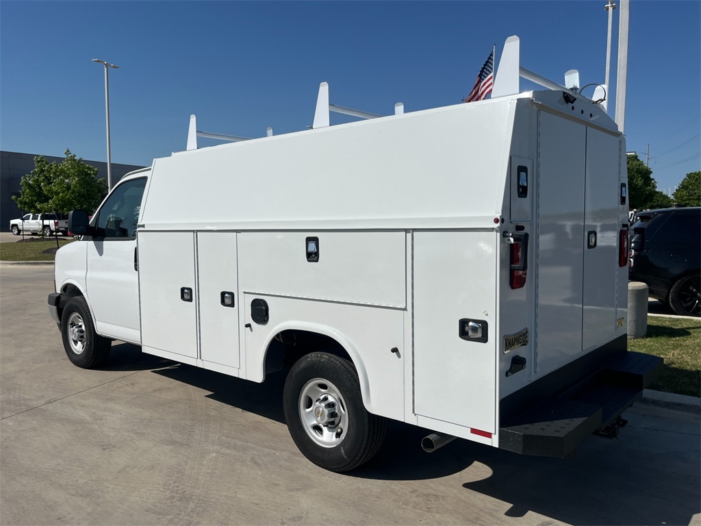 Vehicle image 6 of 26