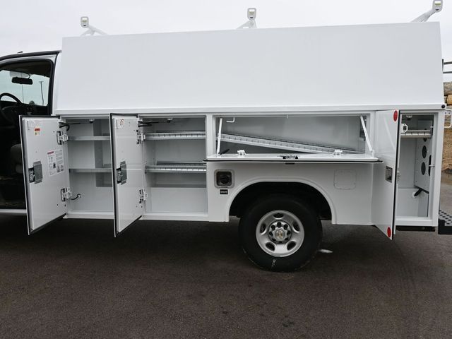 2024 Chevrolet Express Base Image 7 of 25