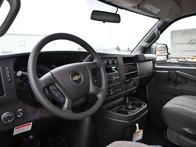 2024 Chevrolet Express Base Image 17 of 25