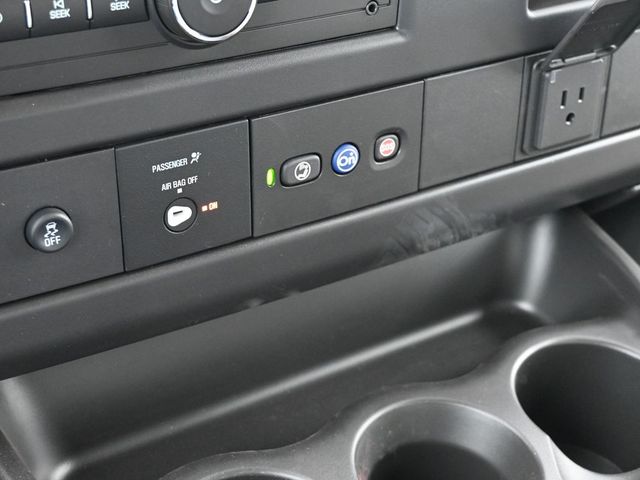 2024 Chevrolet Express Base Image 19 of 25