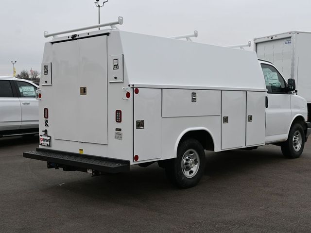 2024 Chevrolet Express Base Image 8 of 25