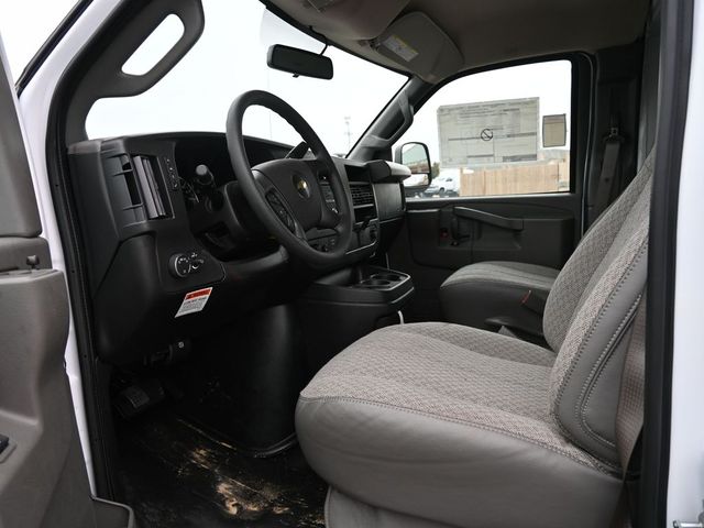2024 Chevrolet Express Base Image 13 of 25