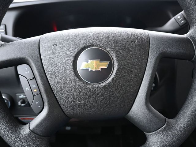 2024 Chevrolet Express Base Image 23 of 25