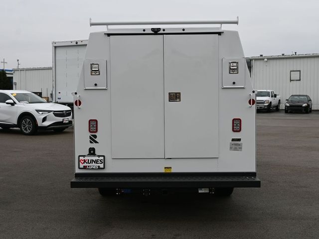 2024 Chevrolet Express Base Image 9 of 25