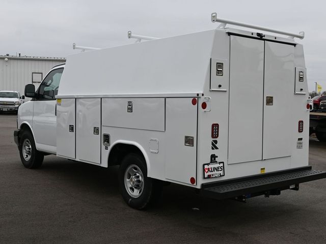 2024 Chevrolet Express Base Image 10 of 25