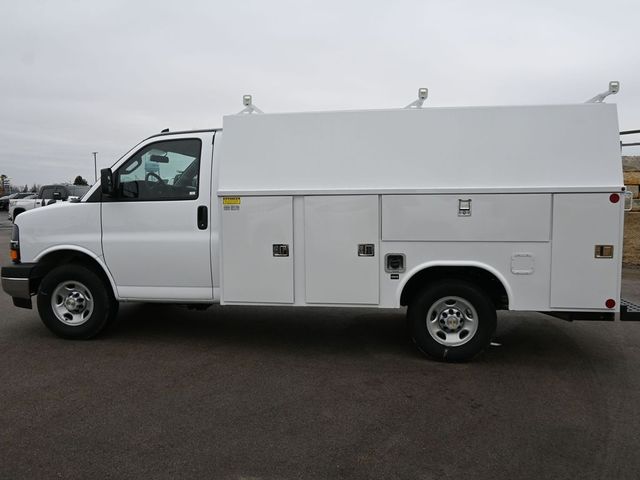 2024 Chevrolet Express Base Image 11 of 25