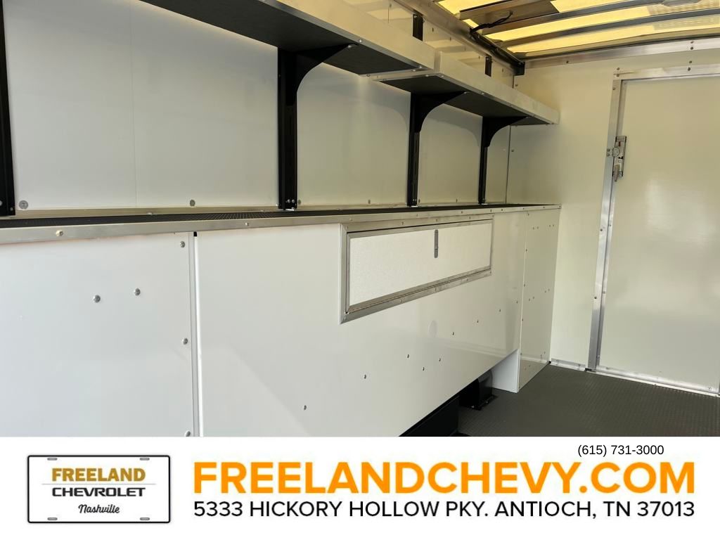 Vehicle image 11 of 25