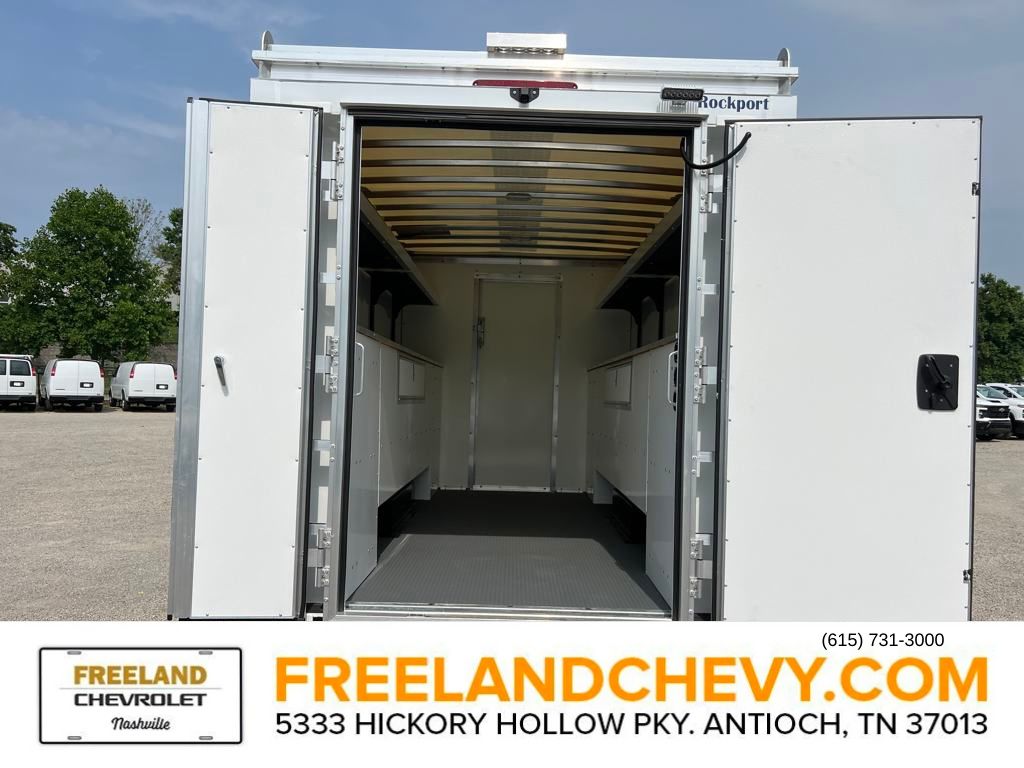 Vehicle image 8 of 25