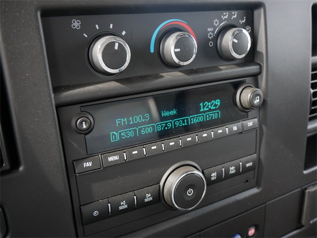 Vehicle image 10 of 16
