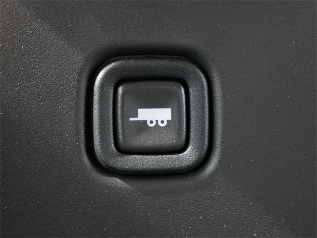 Vehicle image 13 of 16