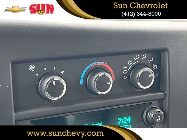 2024 Chevrolet Express Base Image 27 of 31
