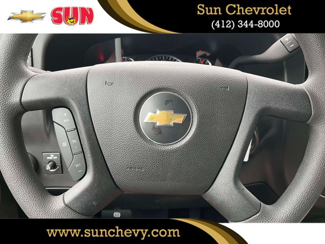 2024 Chevrolet Express Base Image 17 of 31