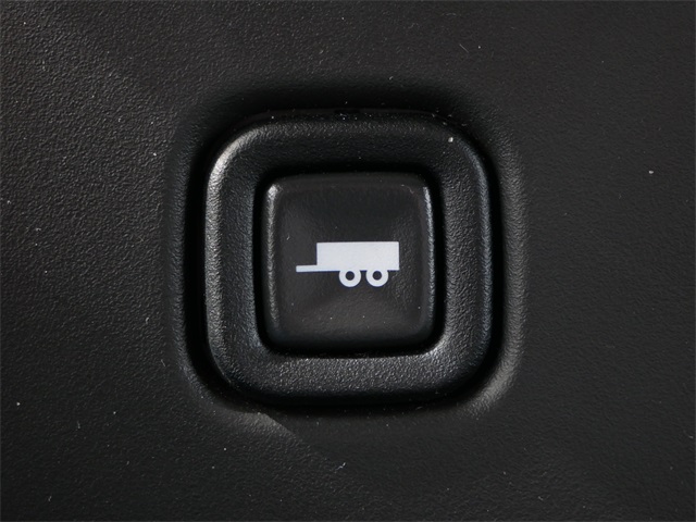 Vehicle image 13 of 16