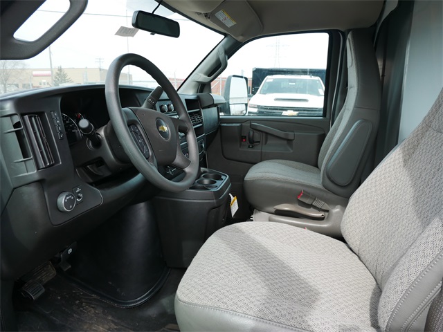 Vehicle image 5 of 16