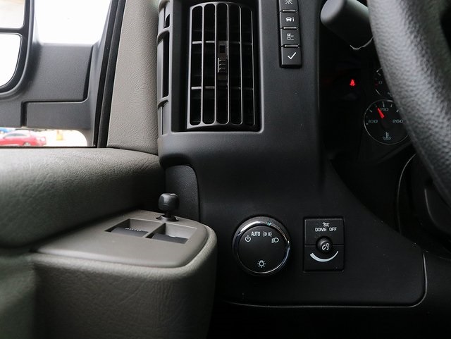 2024 Chevrolet Express Base Image 17 of 27