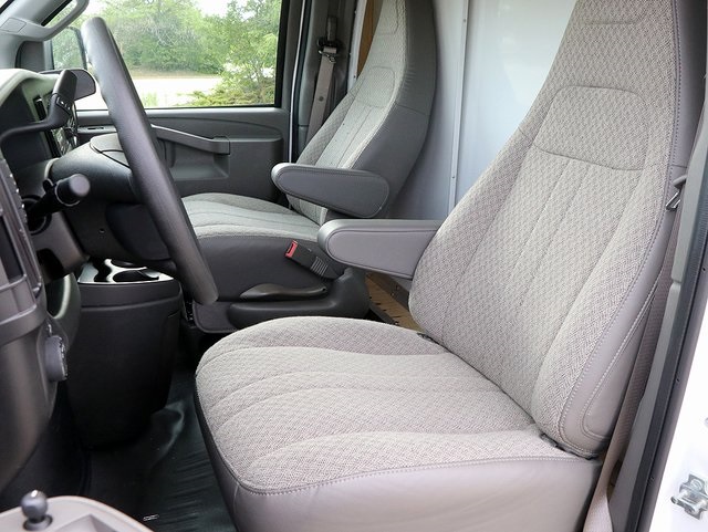 2024 Chevrolet Express Base Image 9 of 27