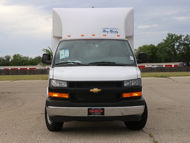 2024 Chevrolet Express Base Image 2 of 27