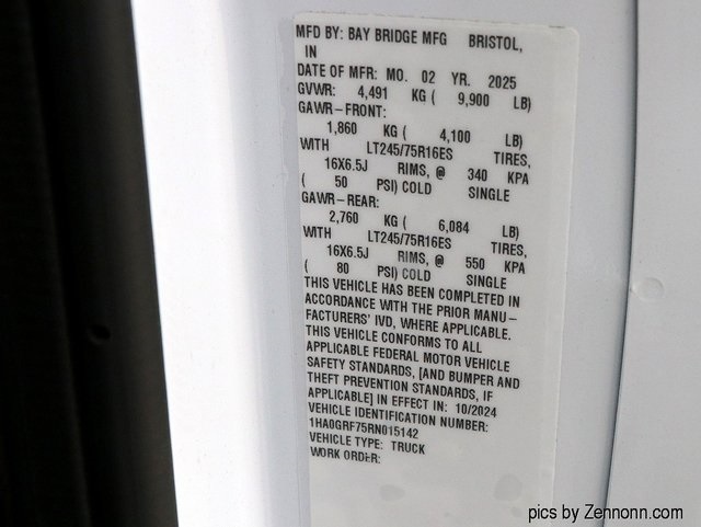 2024 Chevrolet Express Base Image 19 of 27