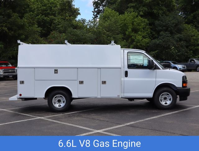 2024 Chevrolet Express Base Image 4 of 34