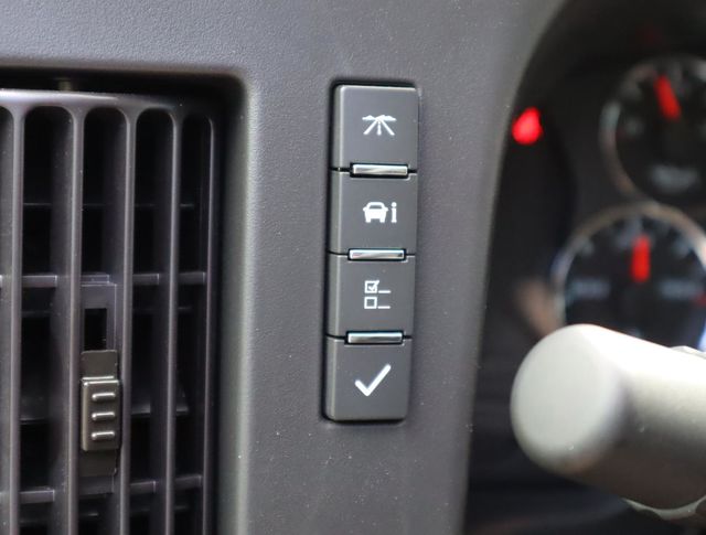 2024 Chevrolet Express Base Image 26 of 34
