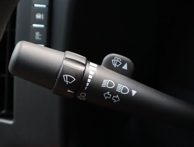 2024 Chevrolet Express Base Image 23 of 34