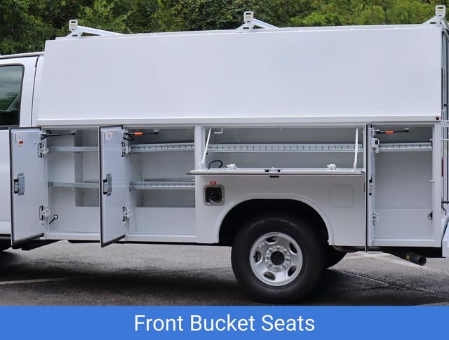 2024 Chevrolet Express Base Image 12 of 34