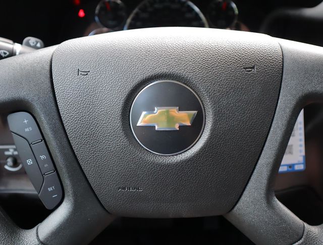 2024 Chevrolet Express Base Image 30 of 34