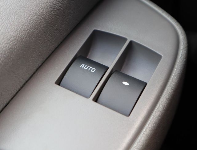 2024 Chevrolet Express Base Image 22 of 34