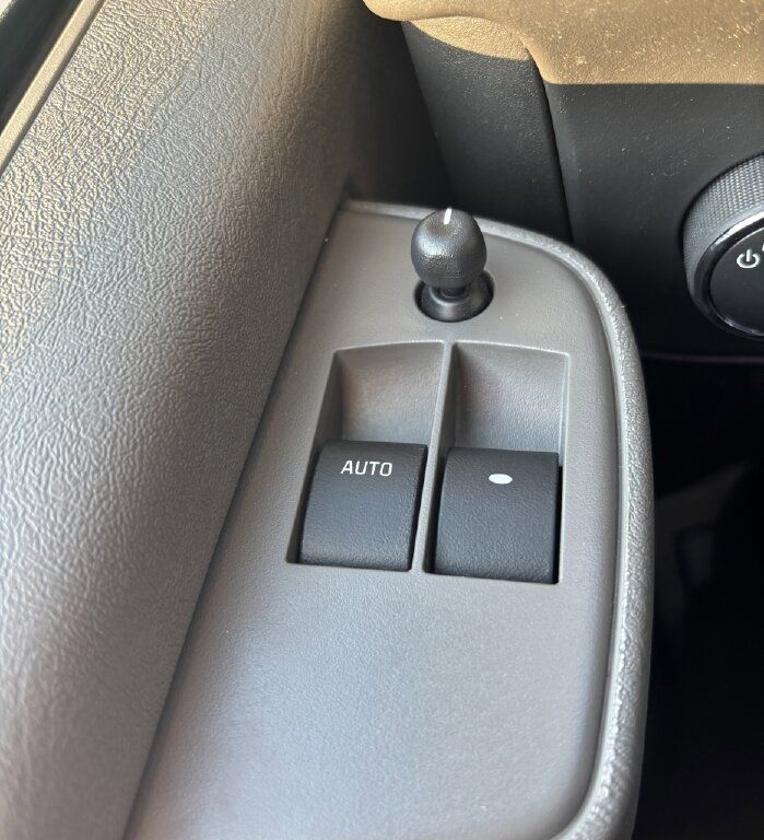 2024 Chevrolet Express Base Image 10 of 14