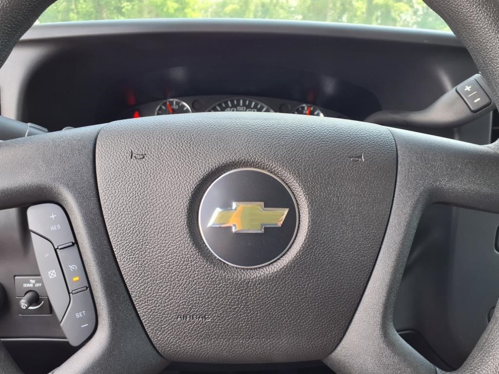 Vehicle image 25 of 26