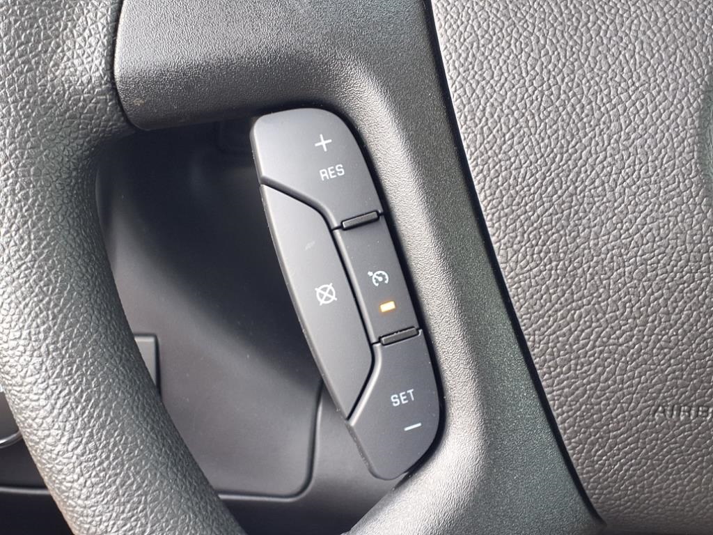 Vehicle image 18 of 26