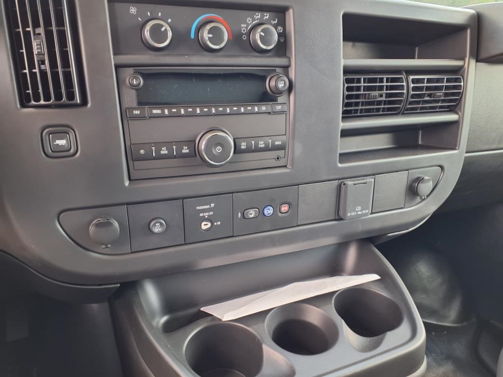 Vehicle image 21 of 26