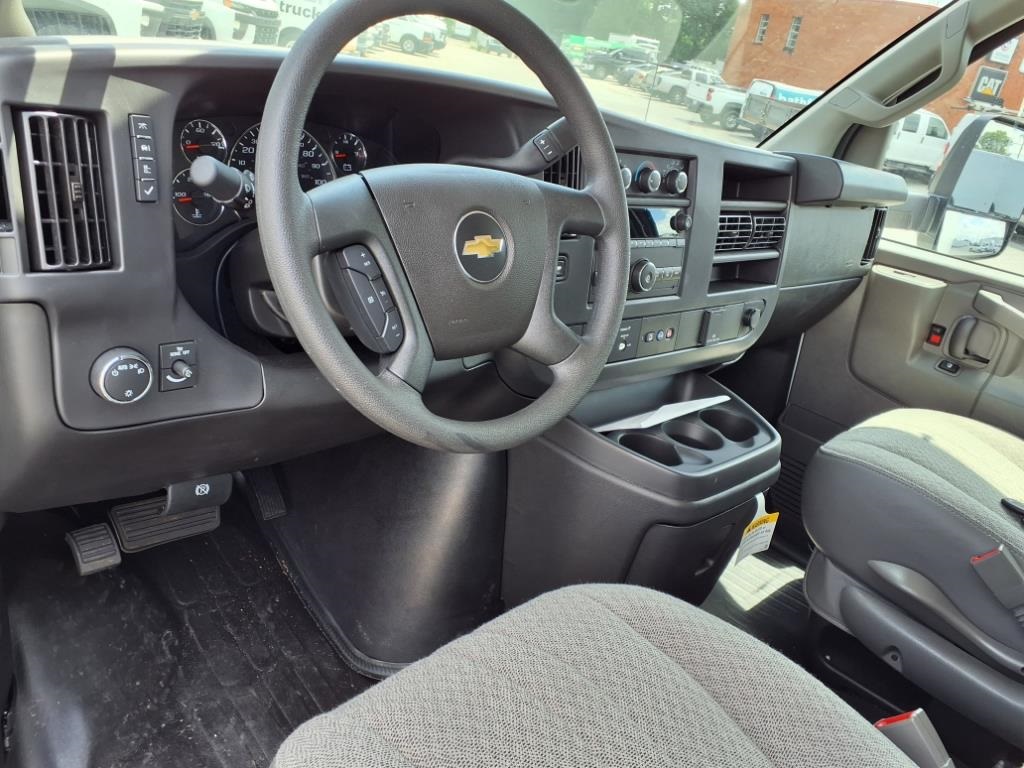 Vehicle image 11 of 26