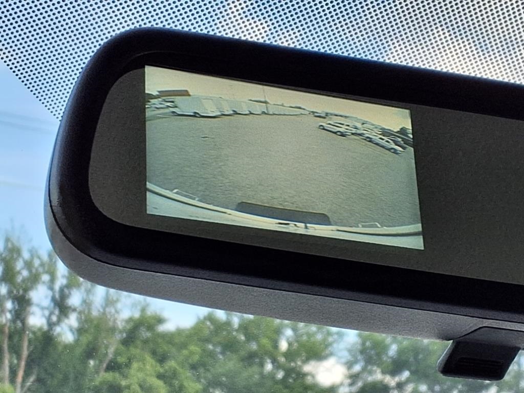 Vehicle image 20 of 26