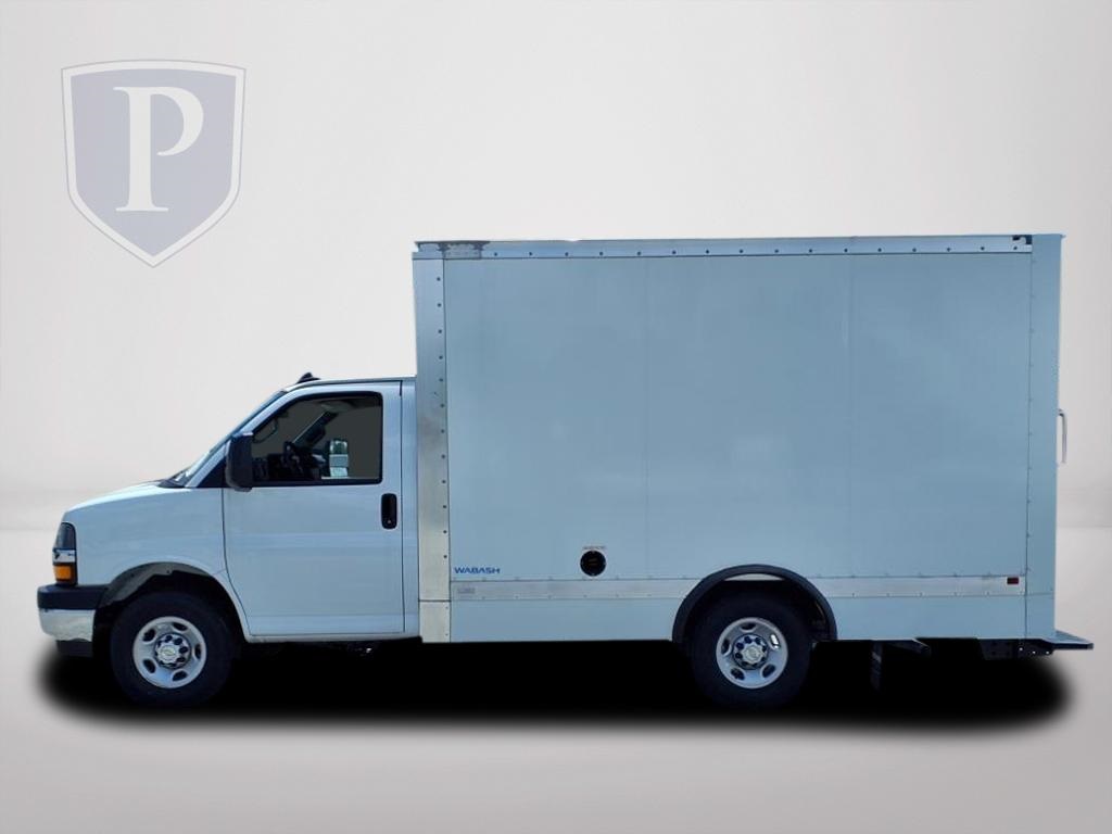 Vehicle image 8 of 26