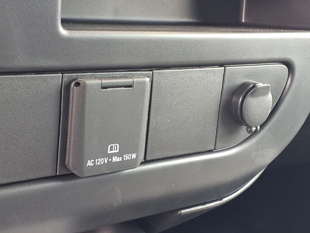 Vehicle image 15 of 26