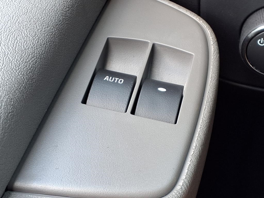 Vehicle image 17 of 26