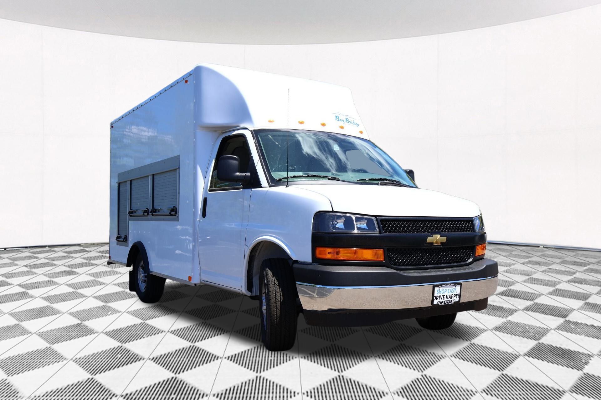 2024 Chevrolet Express Base Image 4 of 27