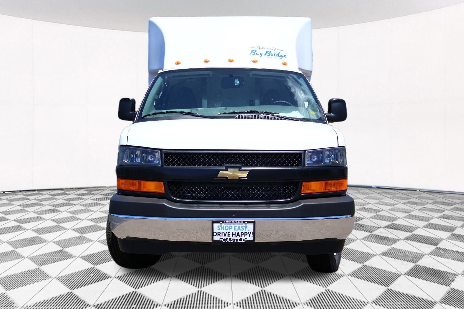 2024 Chevrolet Express Base Image 3 of 27