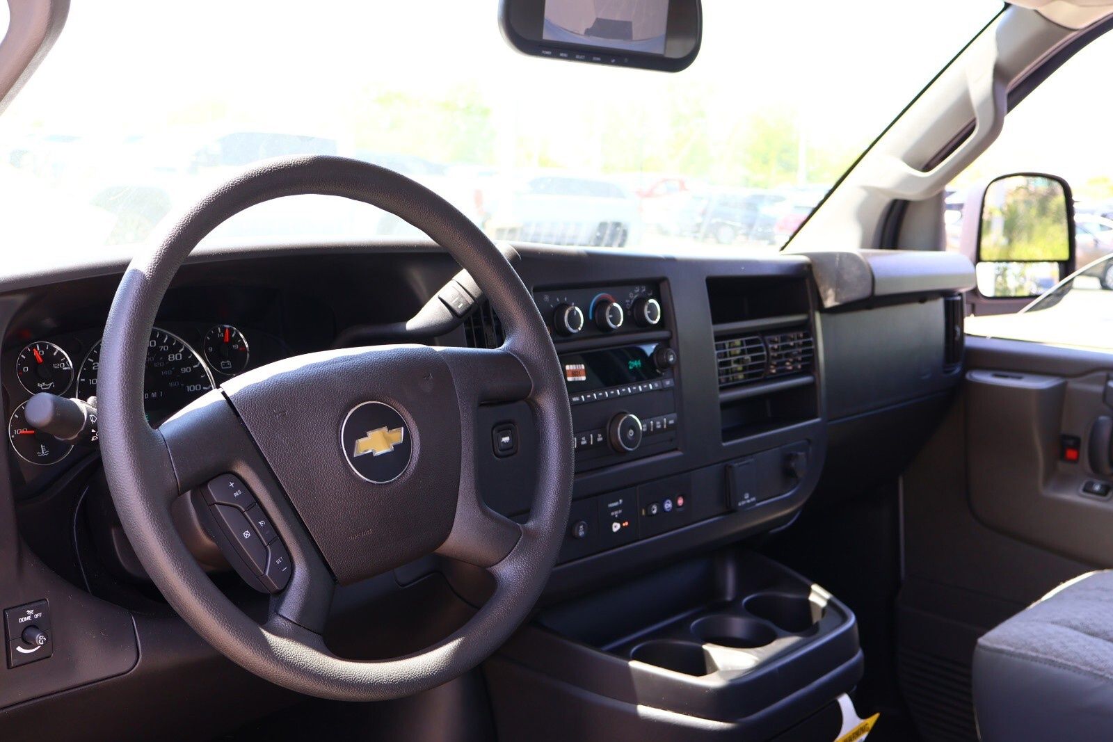 2024 Chevrolet Express Base Image 9 of 27