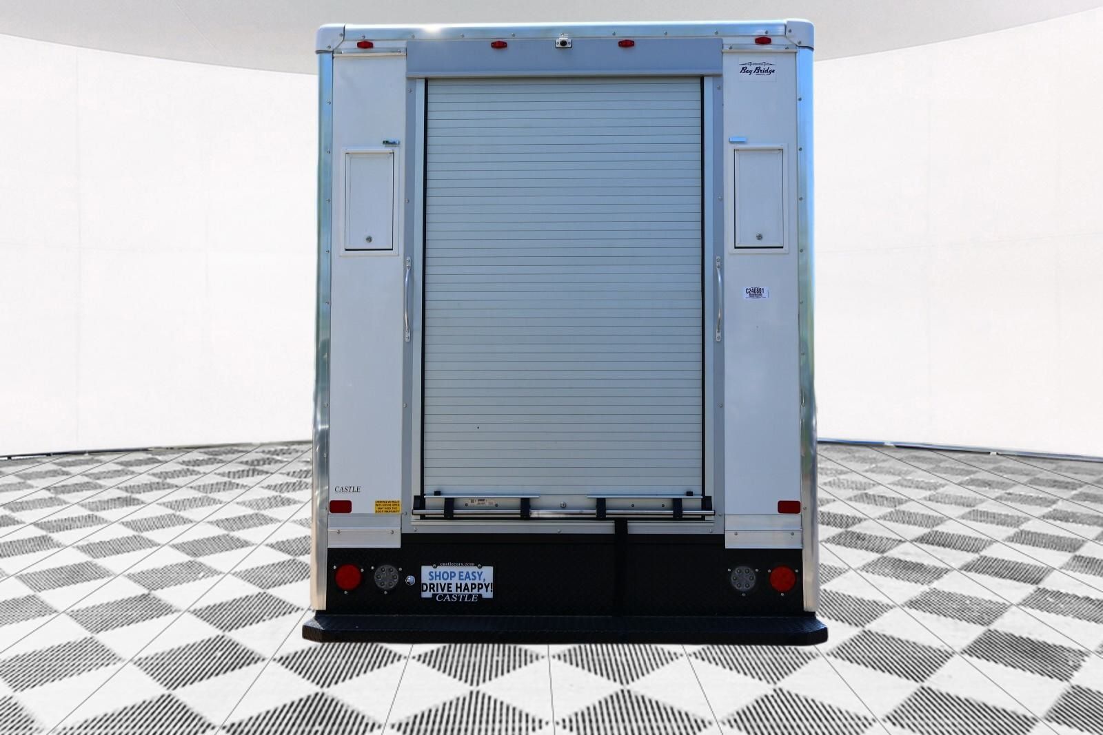 2024 Chevrolet Express Base Image 7 of 27