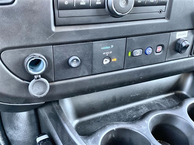 Vehicle image 40 of 48