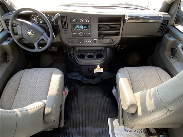 Vehicle image 24 of 48