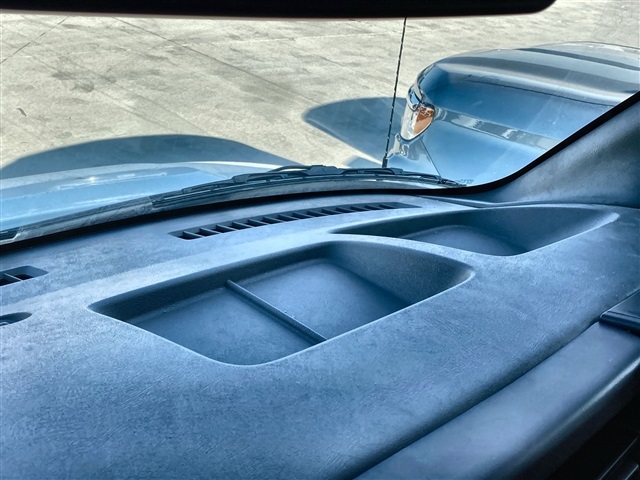 Vehicle image 43 of 48