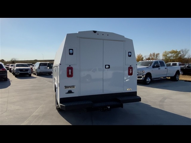 Vehicle image 10 of 48